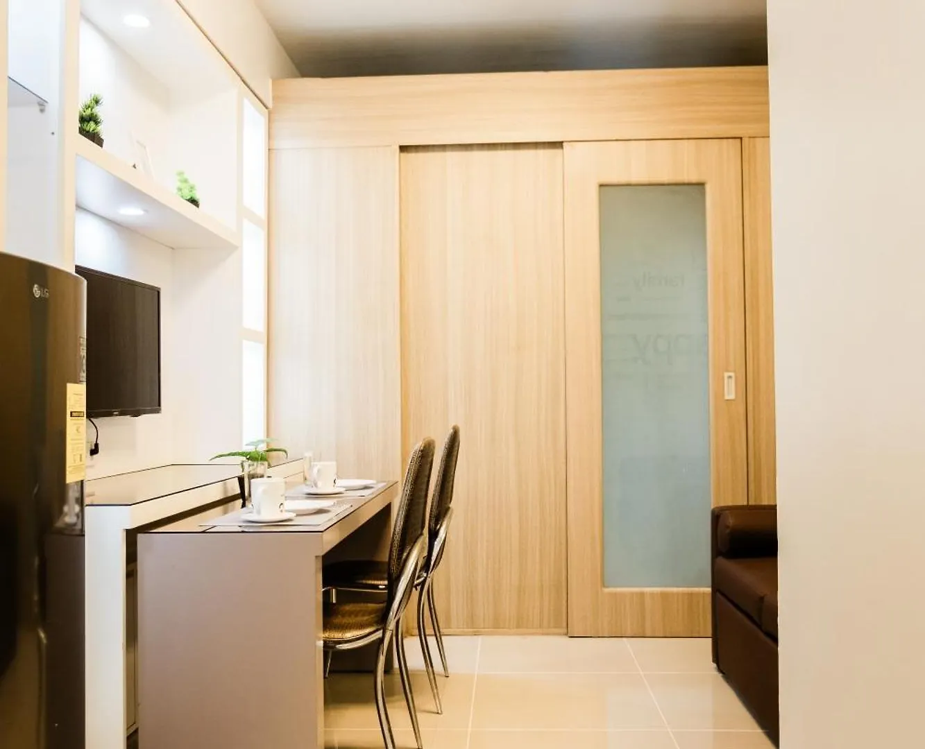 Family Suite Near Moa Manila Aparthotel